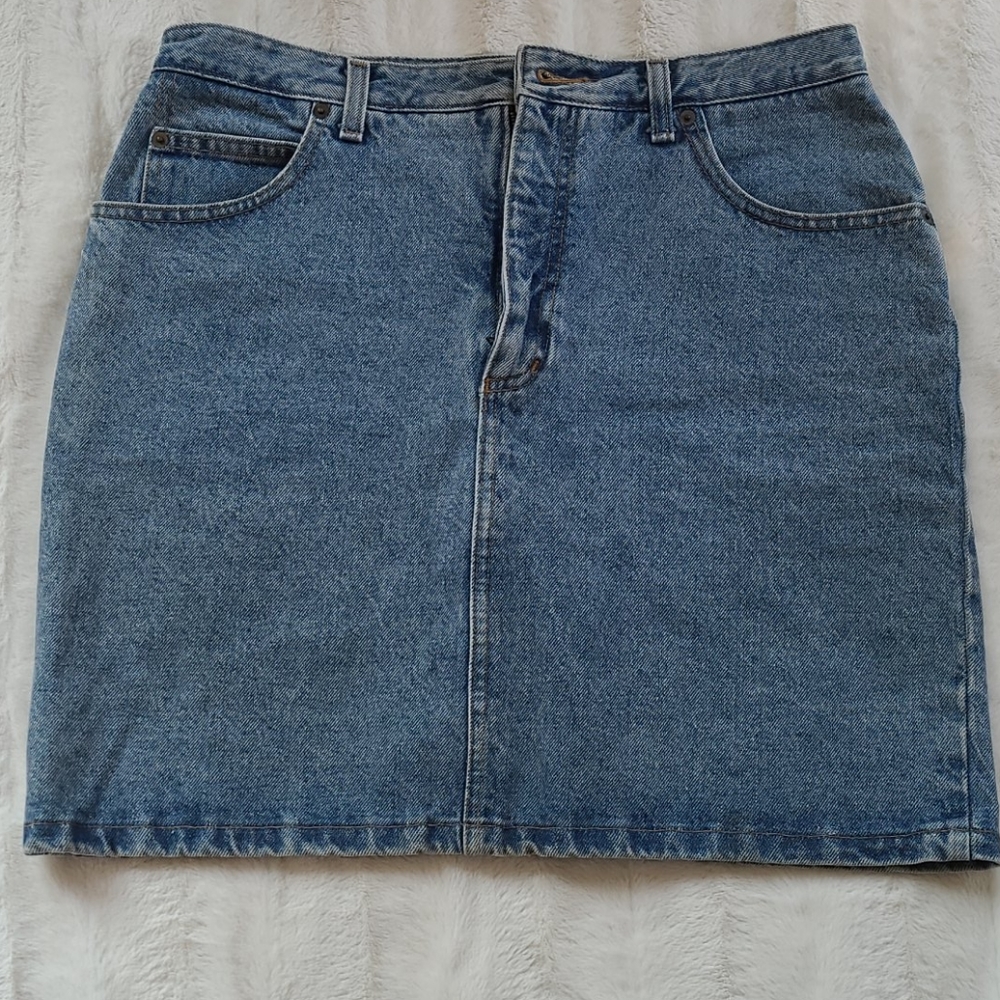 2 for 25. Alfred jean skirt. Size 12.